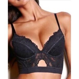 Victoria’s Secret Black Very Sexy Lined Lace Plunge Bra Size 34C